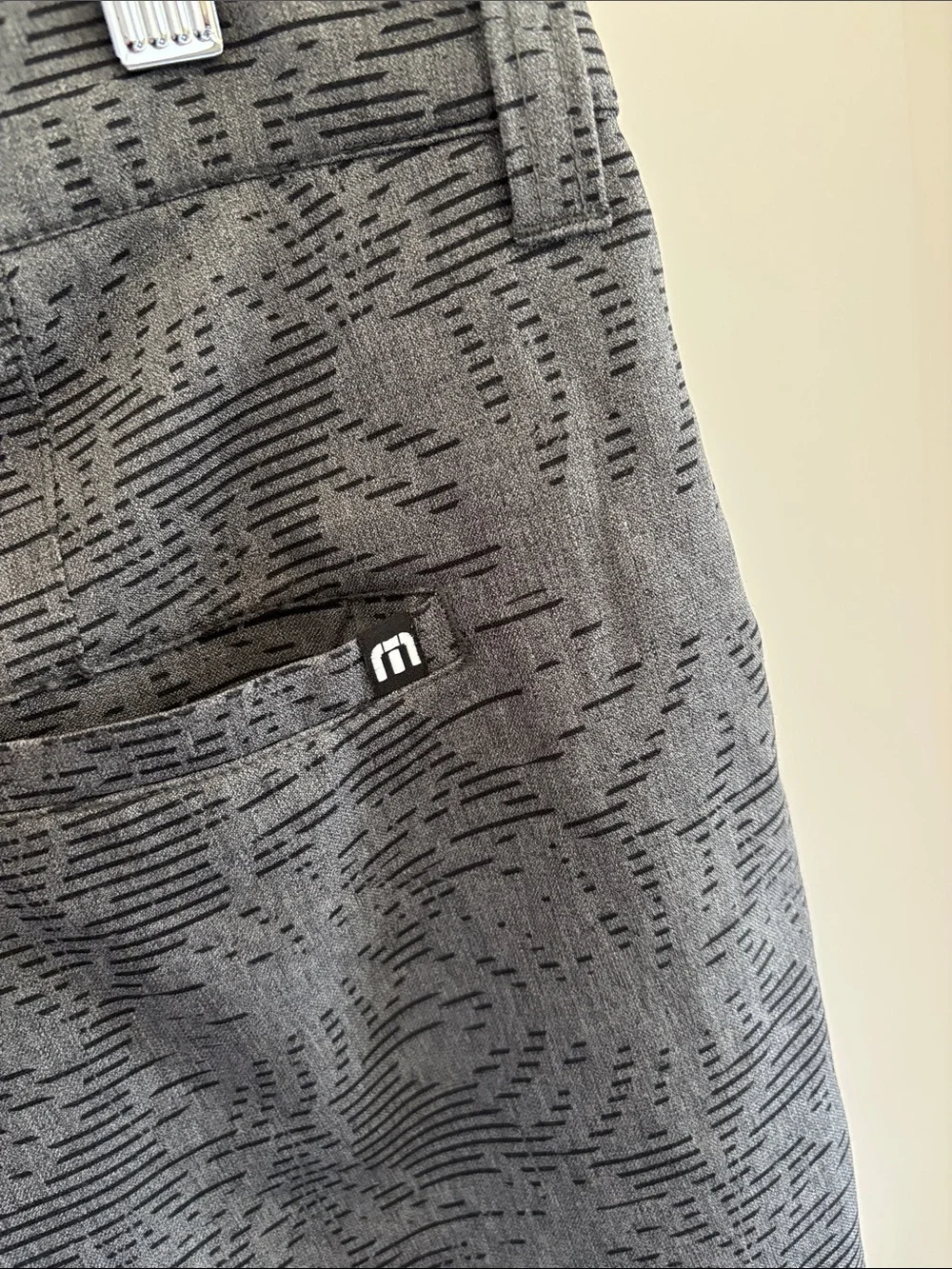 Travis Mathew Tropical Golf Performance Chino Shorts Comfort Travel Gray Mens 36